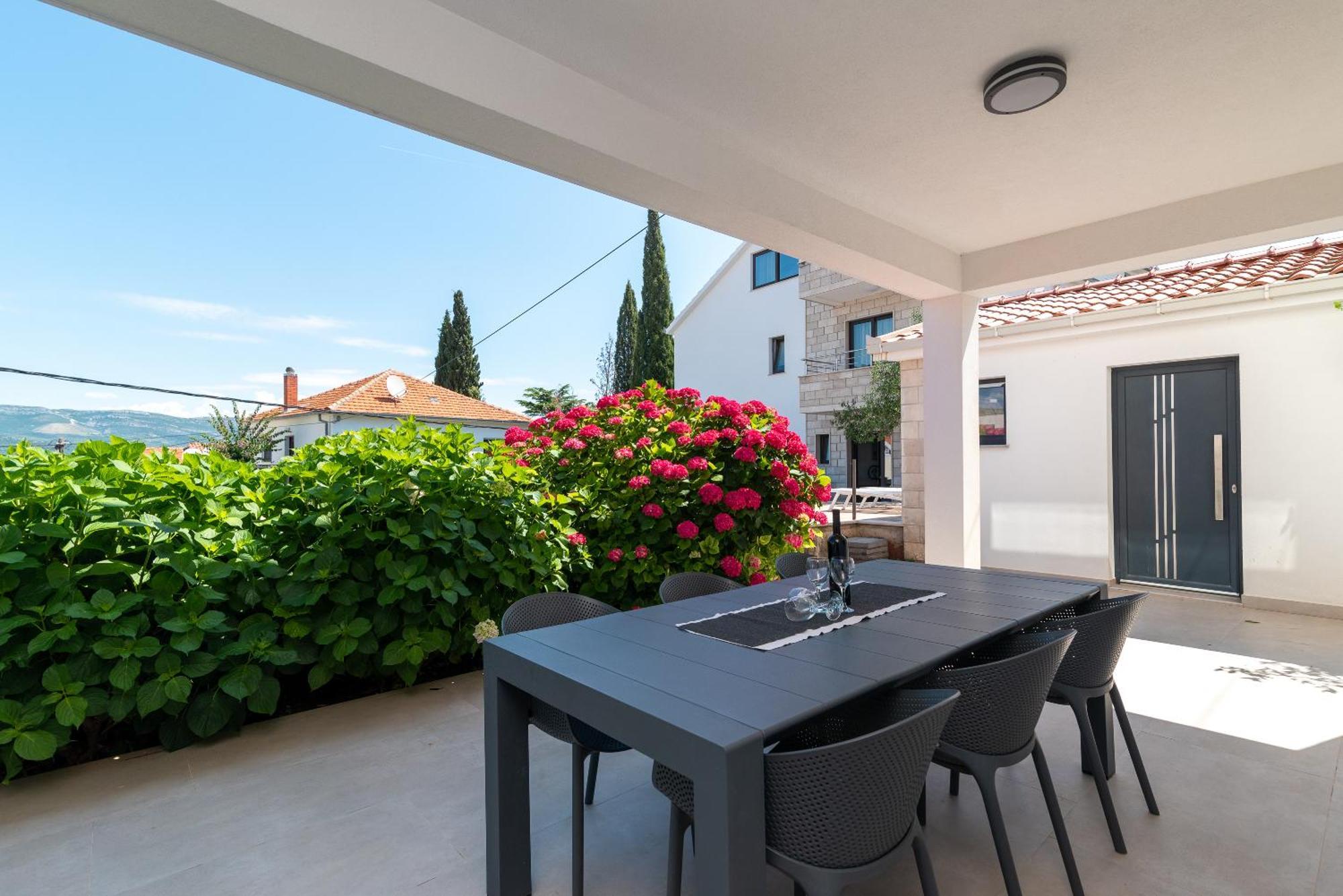 Maca Apartments & Suites Τρογκίρ Εξωτερικό φωτογραφία