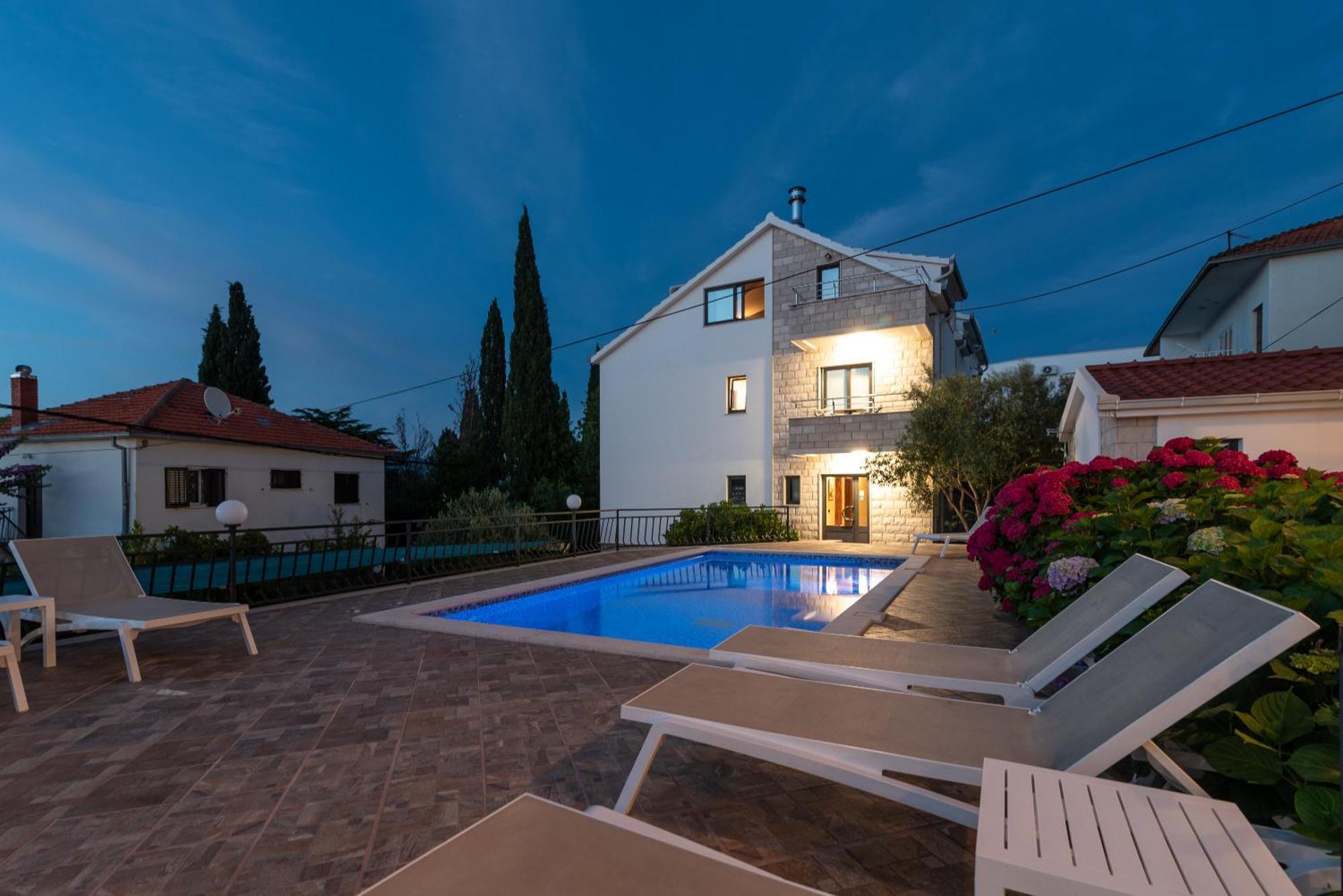 Maca Apartments & Suites Τρογκίρ Εξωτερικό φωτογραφία